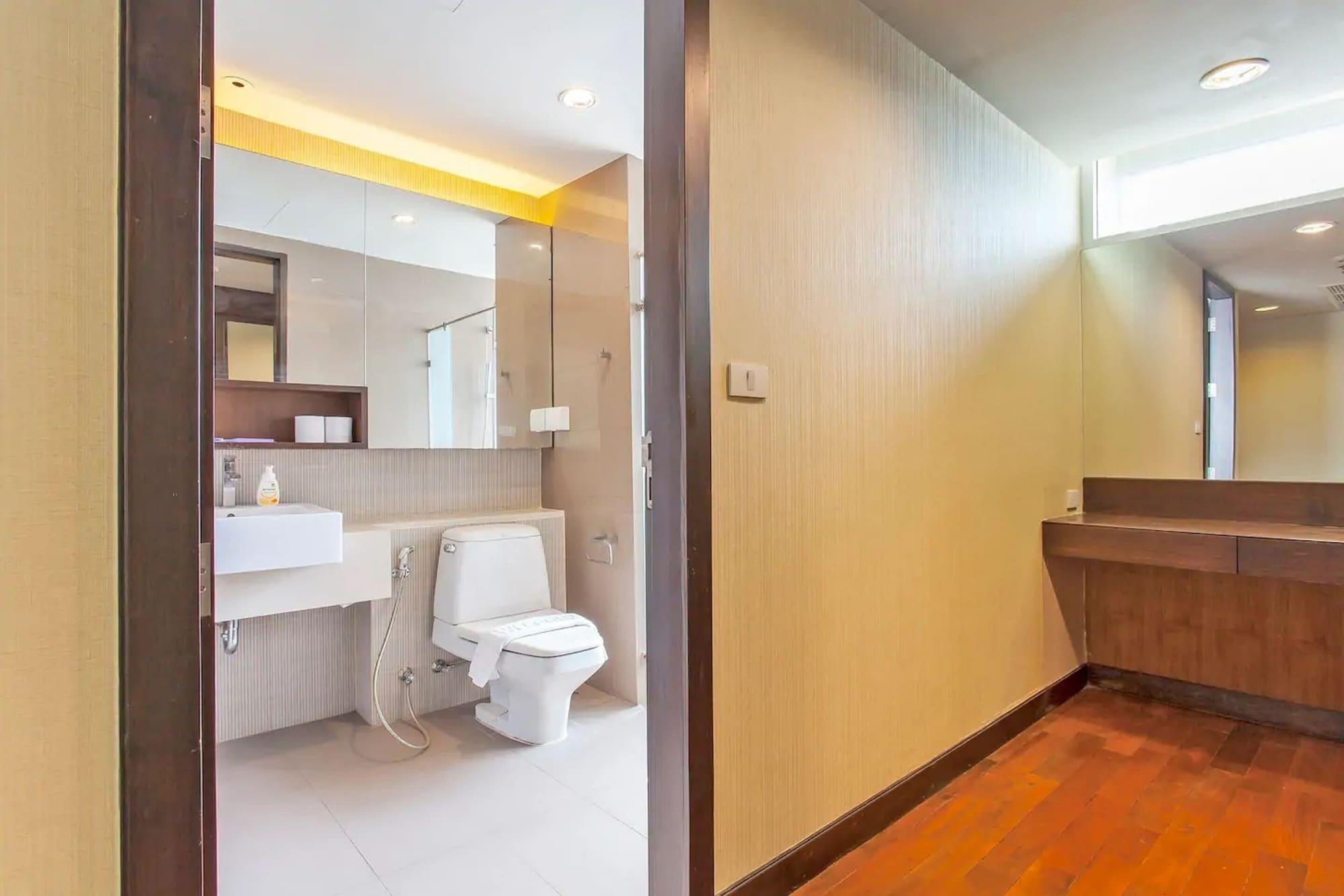 Double Trees Residence Bangkok Exteriör bild