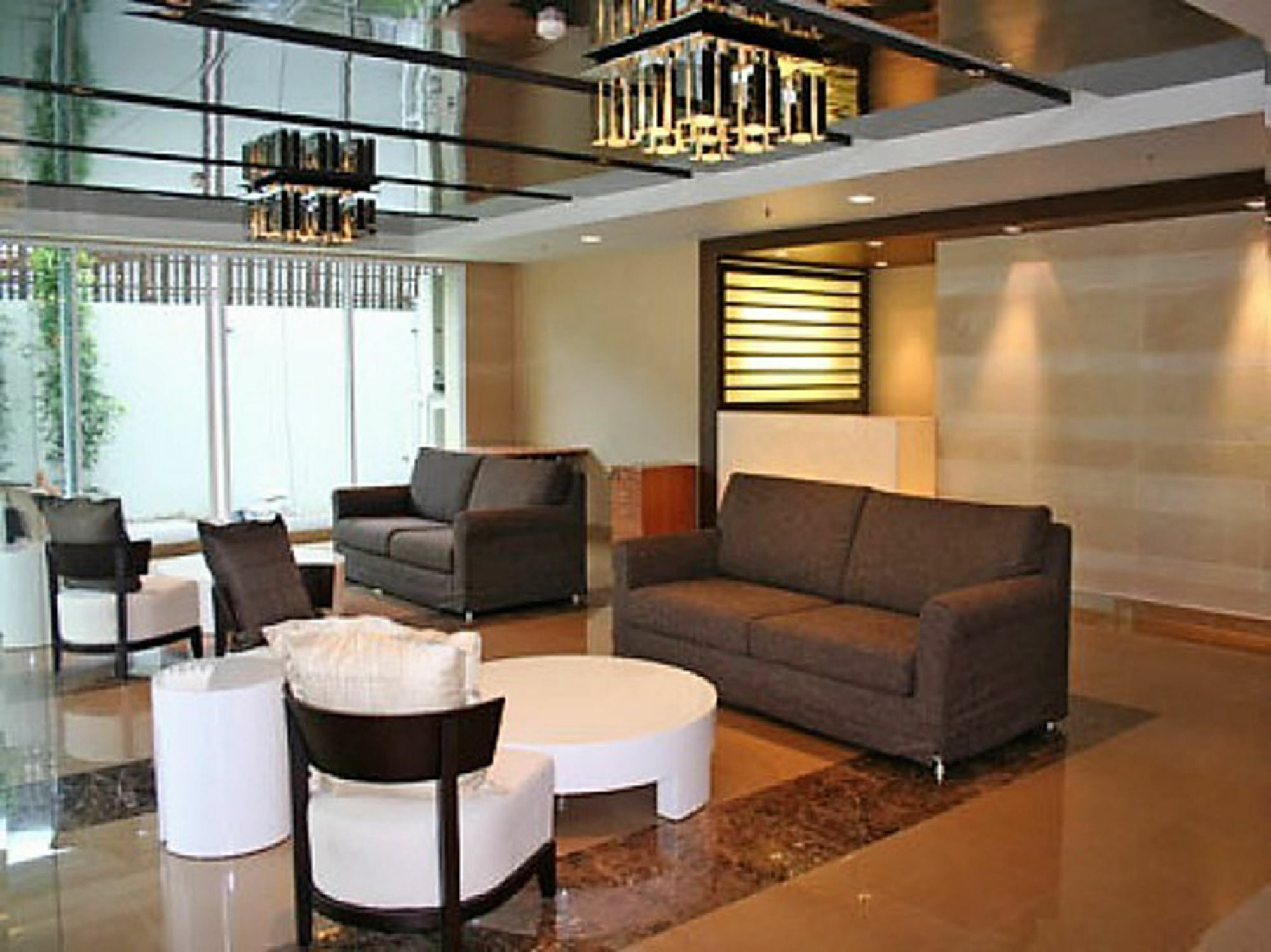 Double Trees Residence Bangkok Exteriör bild