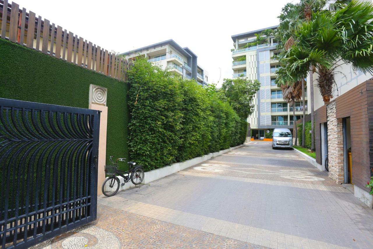 Double Trees Residence Bangkok Exteriör bild