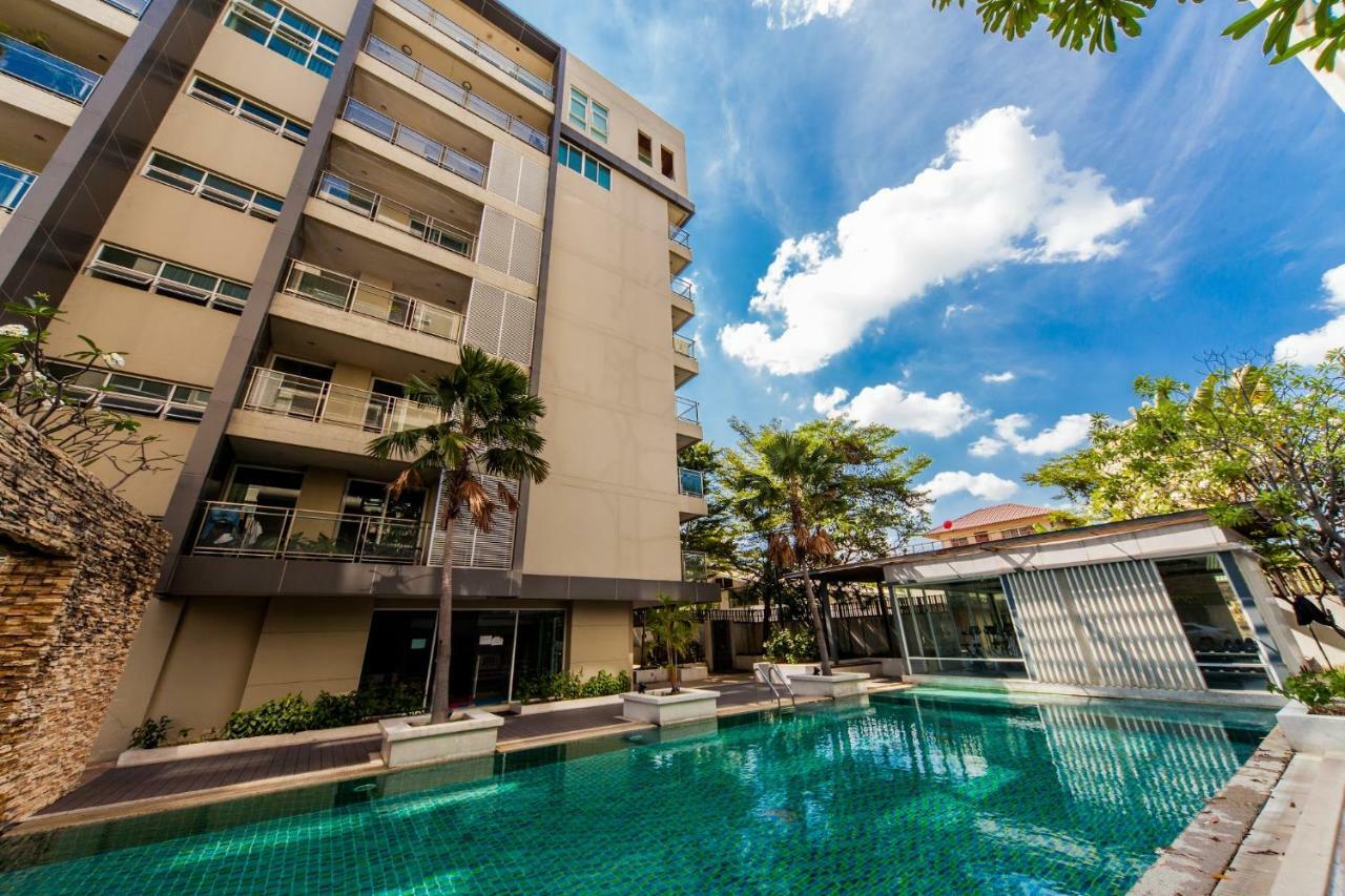 Double Trees Residence Bangkok Exteriör bild